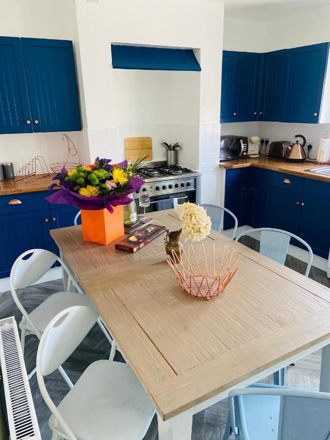 Funky Cozy Cottage With Outside Space Істборн Екстер'єр фото